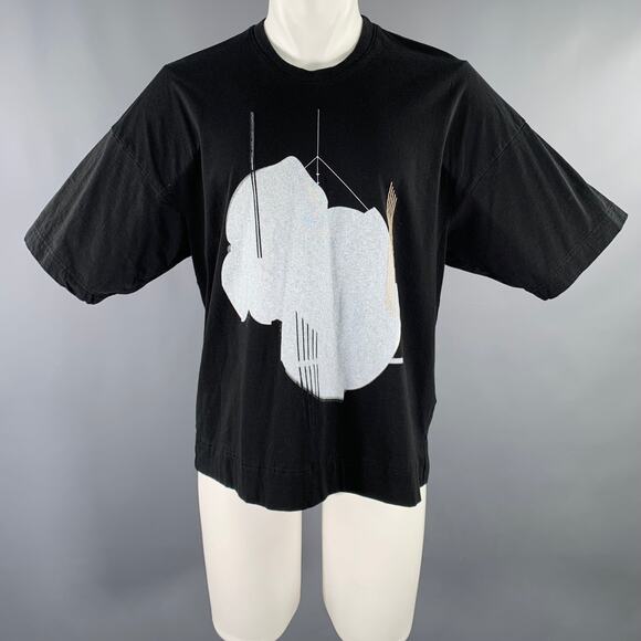 JULIUS_7 Size S Black White Graphic Cotton Crew Neck T-shirt